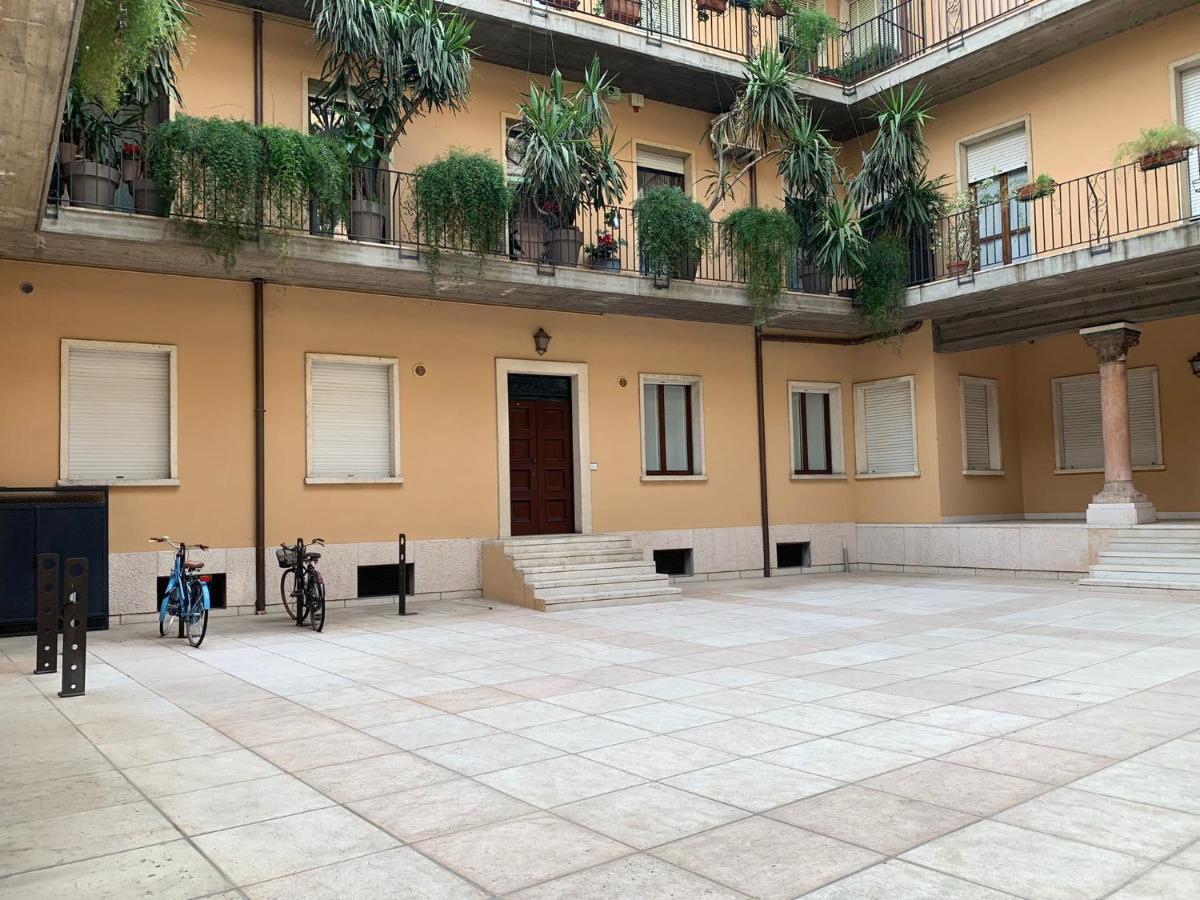 Un Nido Sull'Arena - Royal Welcome Verona Exterior photo